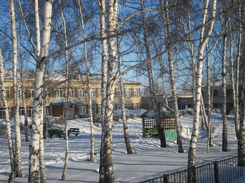 Вид на учебный корпус зимой