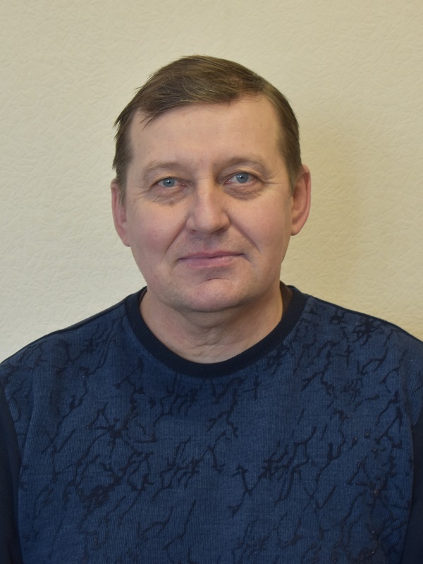 Овнапу Евгений Владимирович.